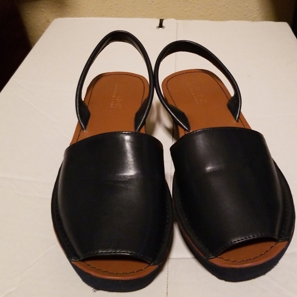 Kenneth Cole Navy Blue Sandals